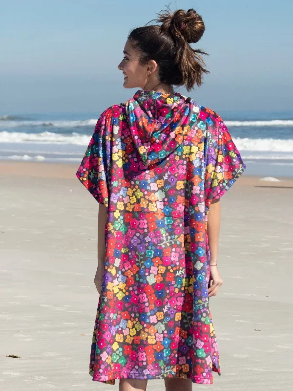 beach-towel-changing-poncho-rainbow-ditsy-black