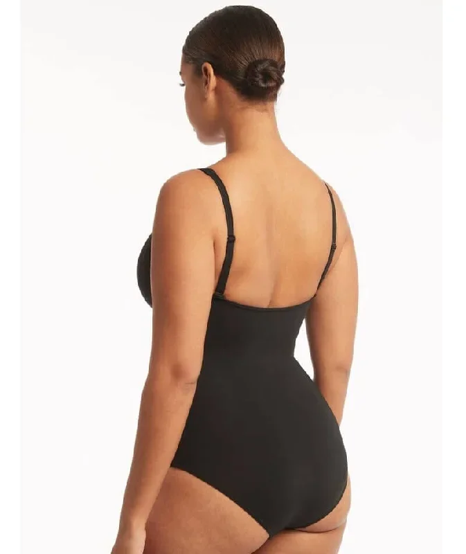 sea-level-essentials-cross-front-b-dd-cup-one-piece-swimsuit-black-1