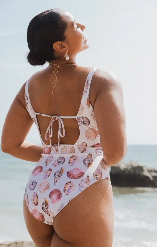 summer-one-piece-white-shells