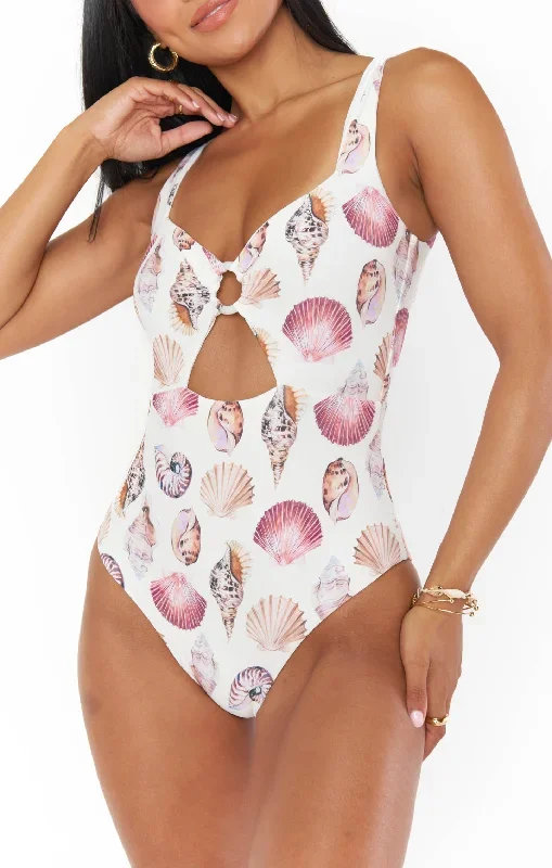 summer-one-piece-white-shells